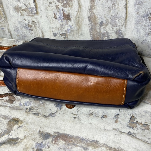 Patricia Nash Lamia Crossbody - Picture 4 of 10